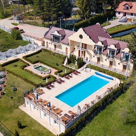 Suncani Breg Apartments Vrdnik Bagian luar foto