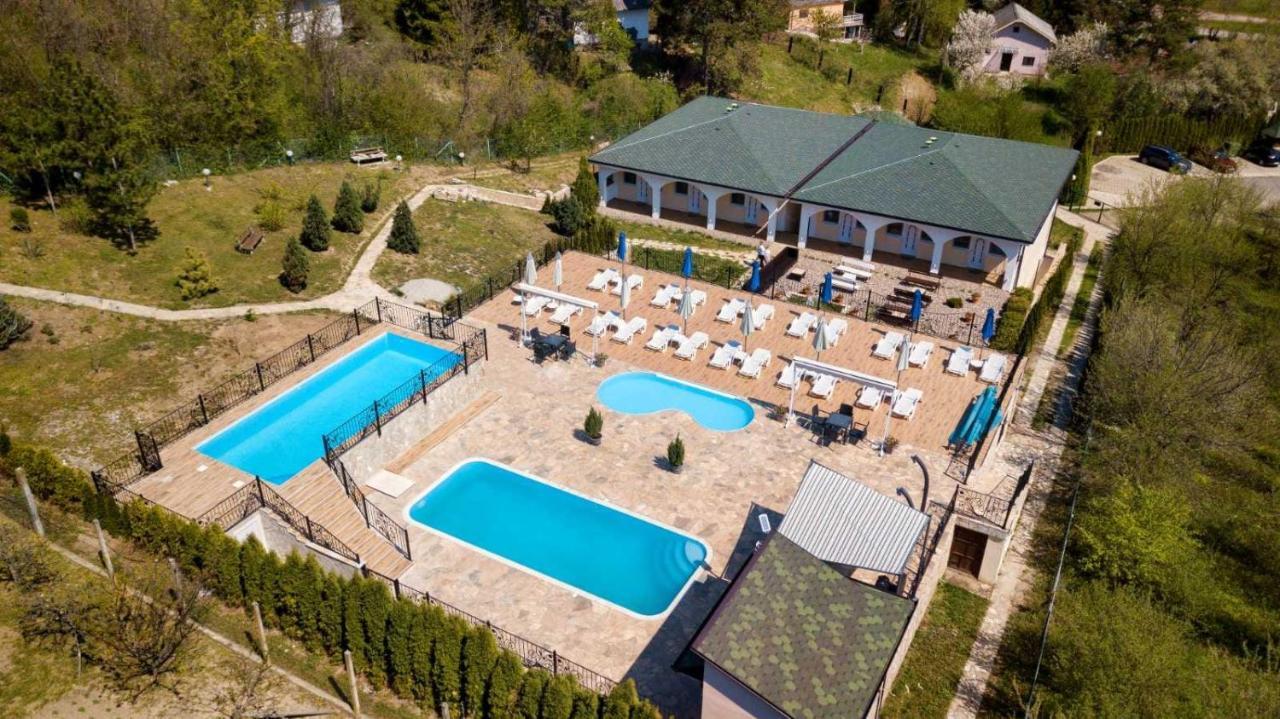 Suncani Breg Apartments Vrdnik Bagian luar foto