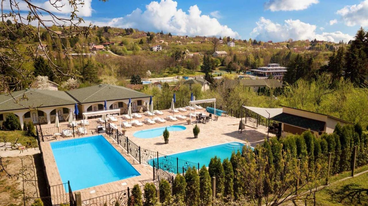 Suncani Breg Apartments Vrdnik Bagian luar foto