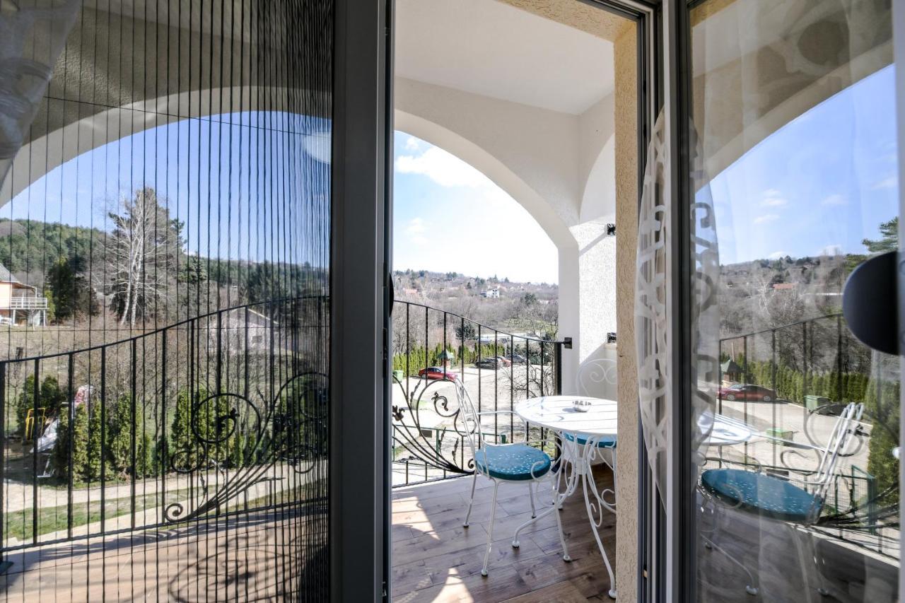 Suncani Breg Apartments Vrdnik Bagian luar foto
