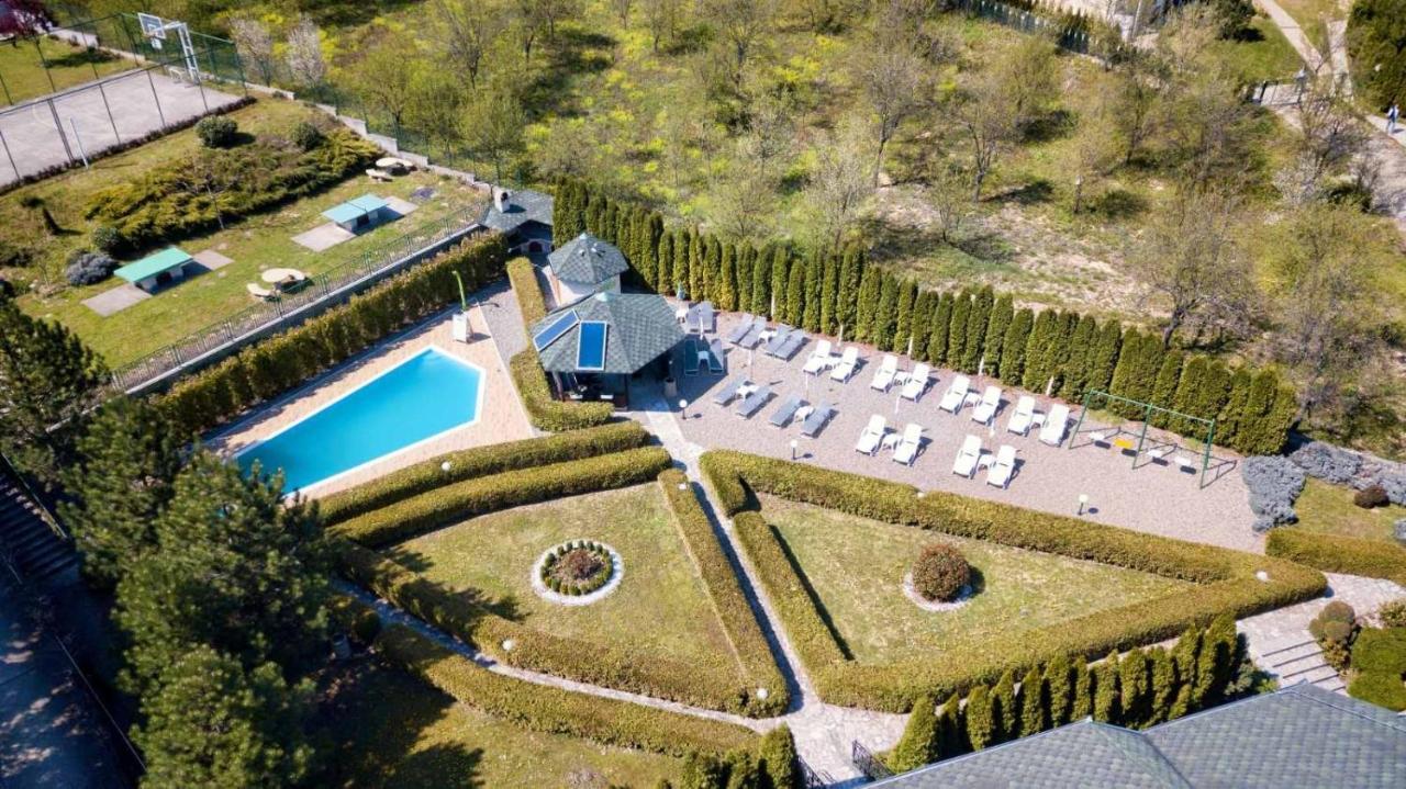 Suncani Breg Apartments Vrdnik Bagian luar foto