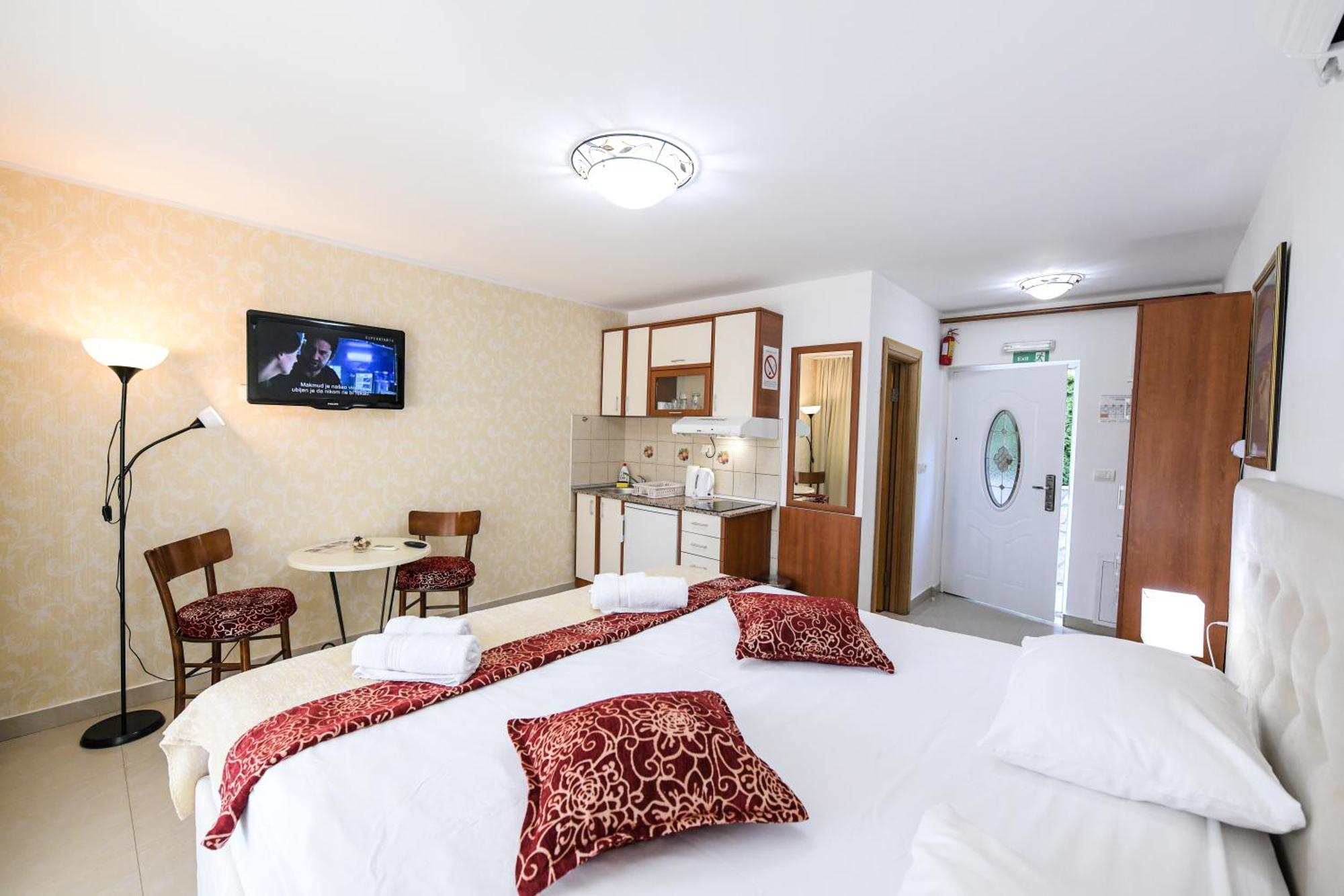 Suncani Breg Apartments Vrdnik Ruang foto