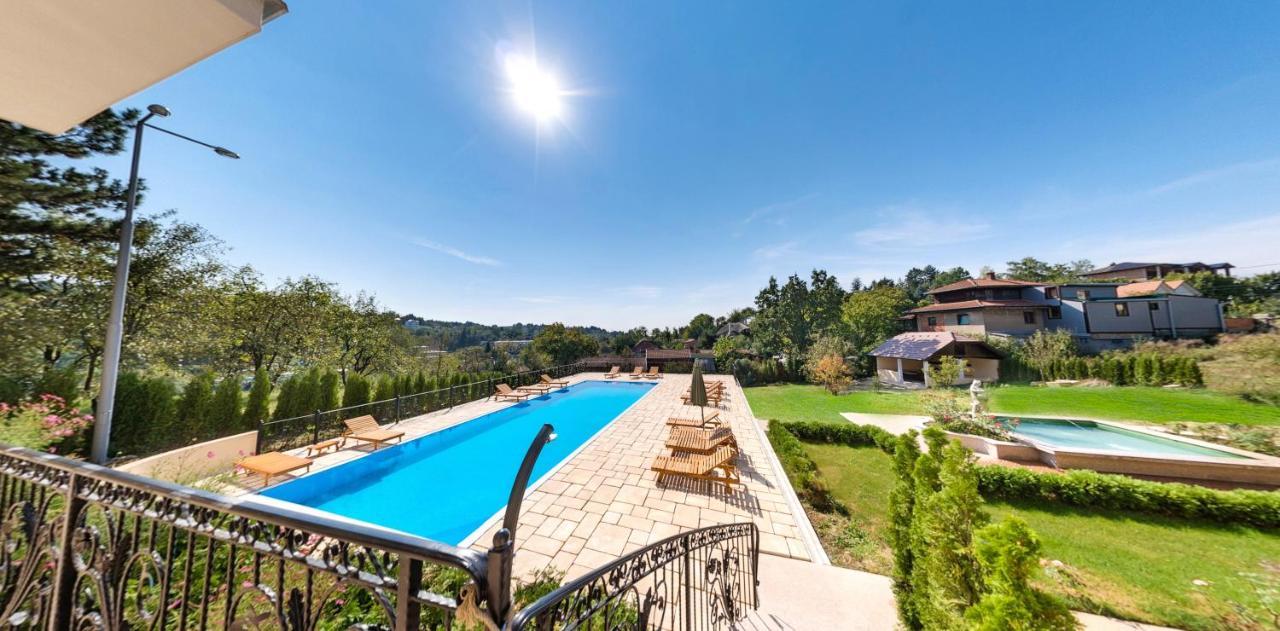 Suncani Breg Apartments Vrdnik Bagian luar foto